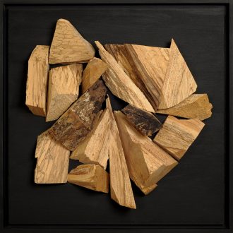 Holzlandschaft Buche - gespaltenes Holz auf Trägerplatte - 2009 - 52 x 52 cm