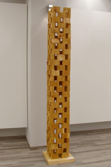 Stele - 2016 - 5 x 25 x 205 cm - gespaltene Lärche